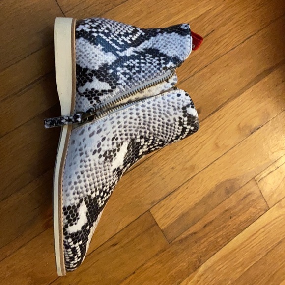 Rollie Madison zip boot snakeskin pattern sz 37 - Picture 4 of 5